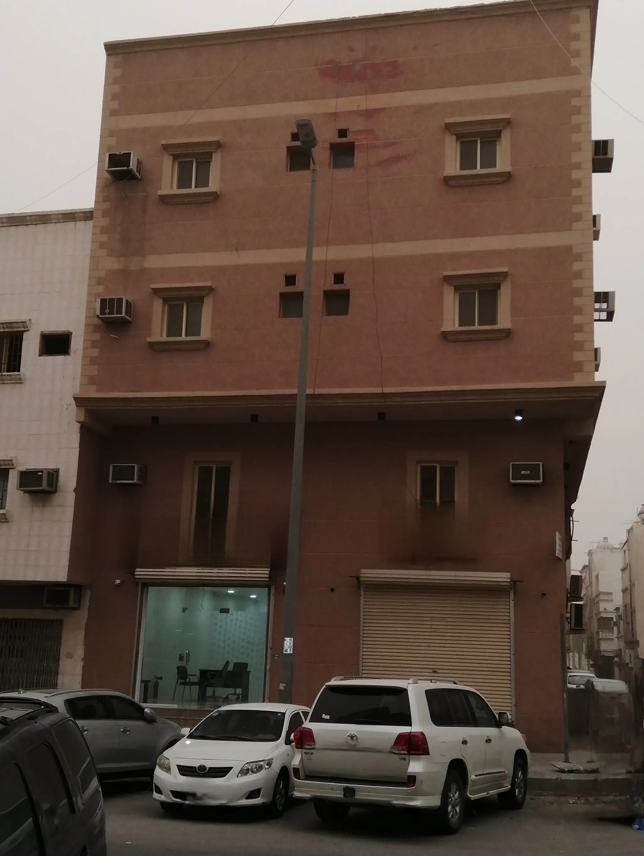 #عمارة للبيع بحي البادية الدمام