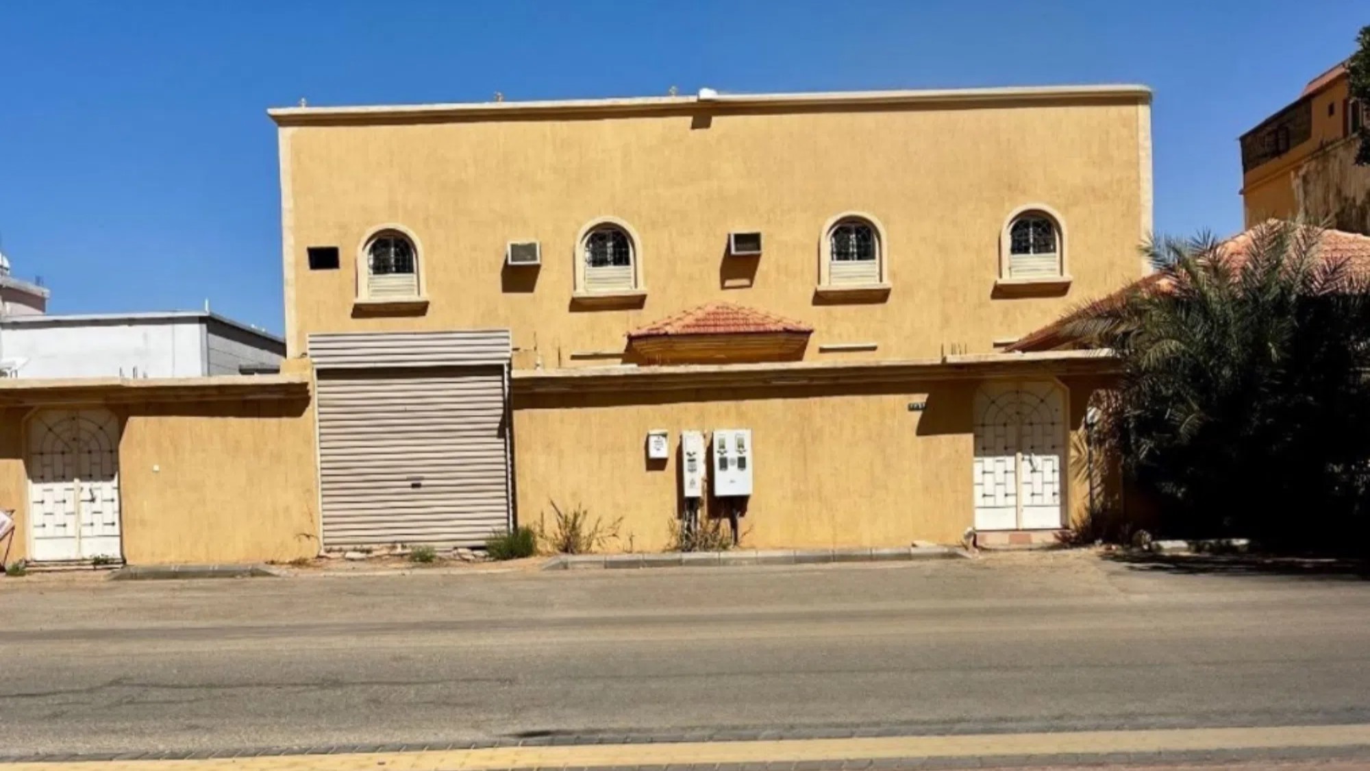 #عمارة للبيع دورين على شارع ⁦⁦25⁩⁩ م بسكاكا - حي الزهور