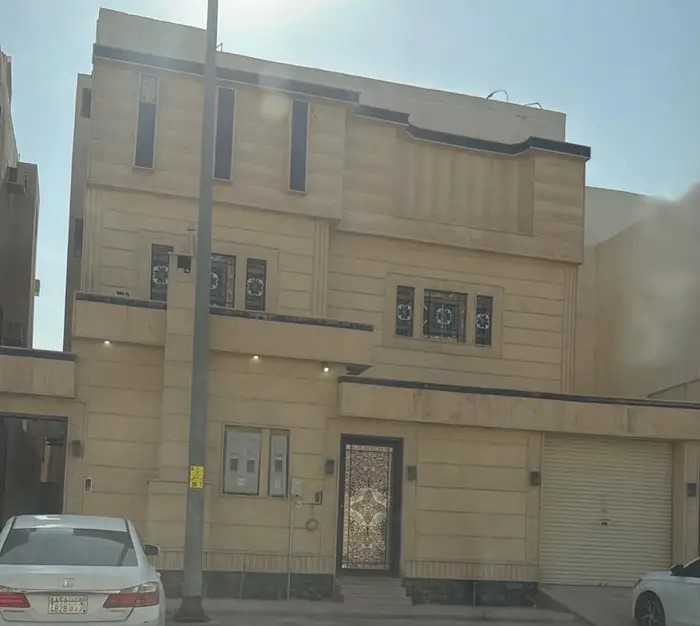 فيلا للبيع دور + دور + دور